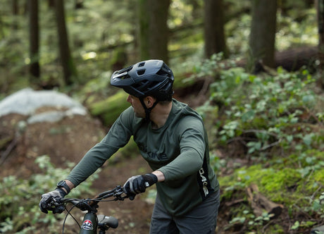 Lazer Jackal KinetiCore - Matte Black - Bicycle Helmets - Dawson Sports